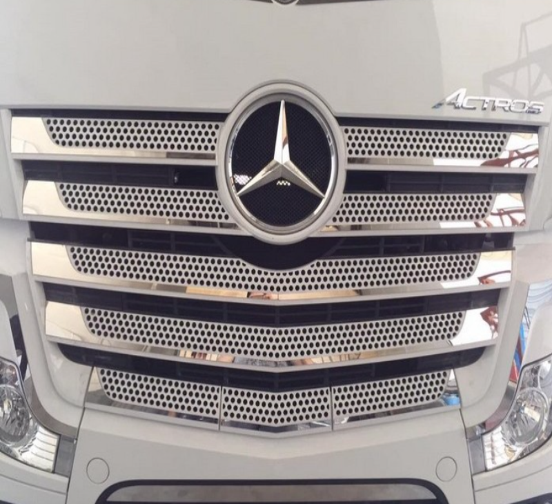 MERCEDES ACTROS MP4 - Декорация за предна решетка